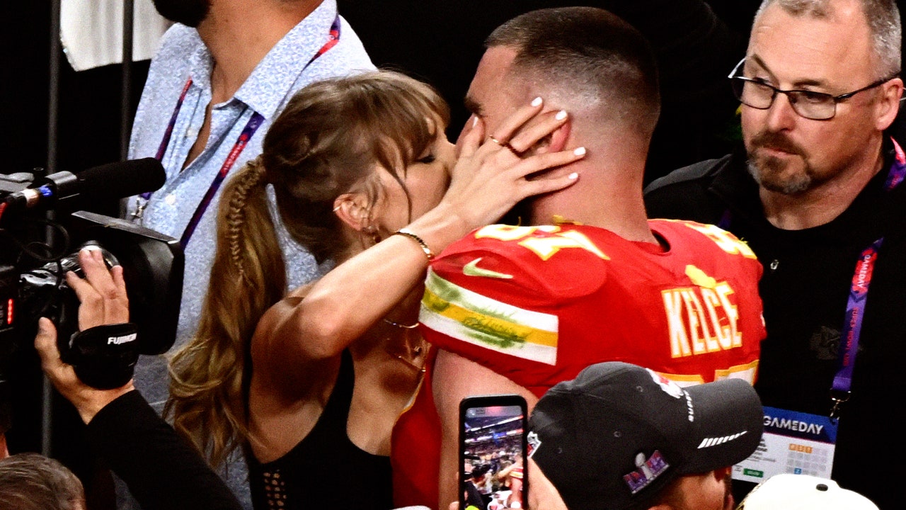 News: “How Taylor Swift and Travis Kelce Are Shaping Pop Culture Ahead of the Super Bowl 2024”